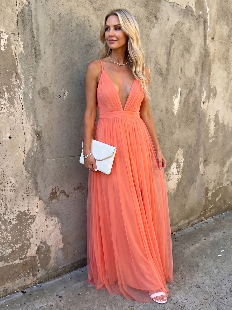 Tia | Maxi Dress with Deep V-Neck and Pleats