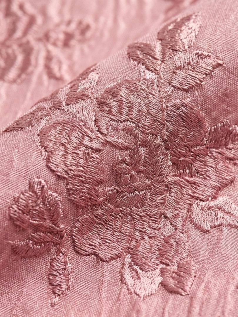 Xanthea | Short-sleeved, fitted, floral textured maxi dress