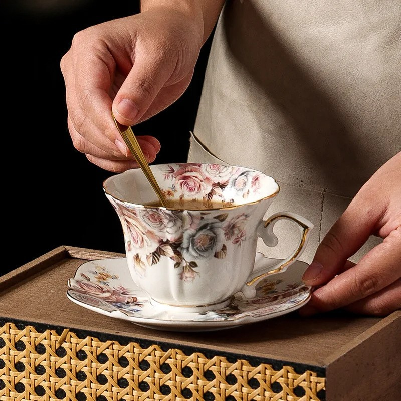 Golden Rose Ceramic Set