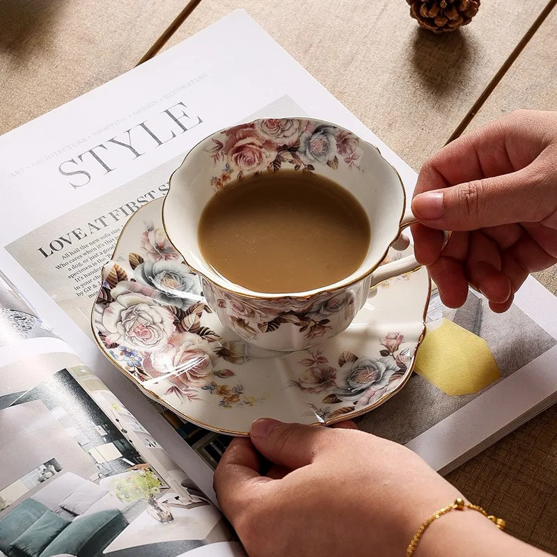 Golden Rose Ceramic Set